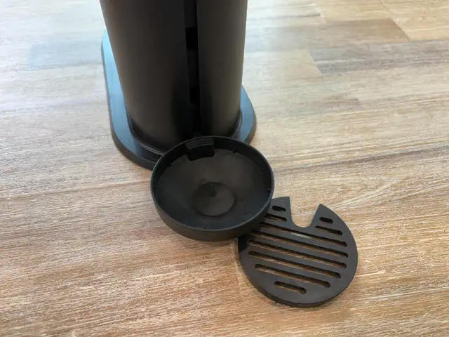 Nespresso Breville Vertuo Next Coffee and Espresso Machine in Coffee Makers in Markham / York Region - Image 3