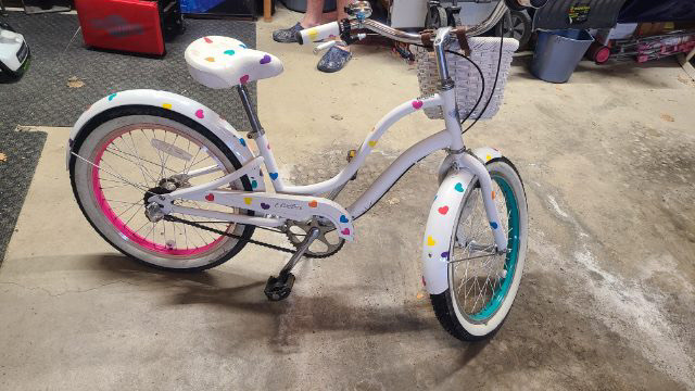 Electra Heartchya 1 20-inch Bike in Kids in La Ronge - Image 3