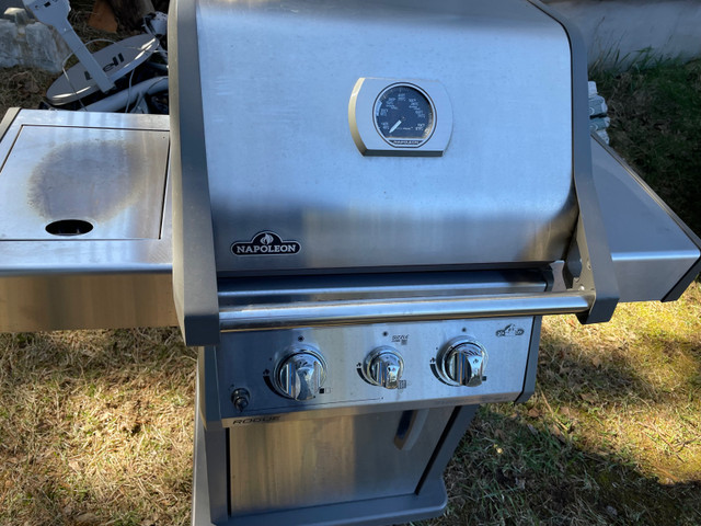 Napoleon gas barbecue  in BBQs & Outdoor Cooking in North Bay