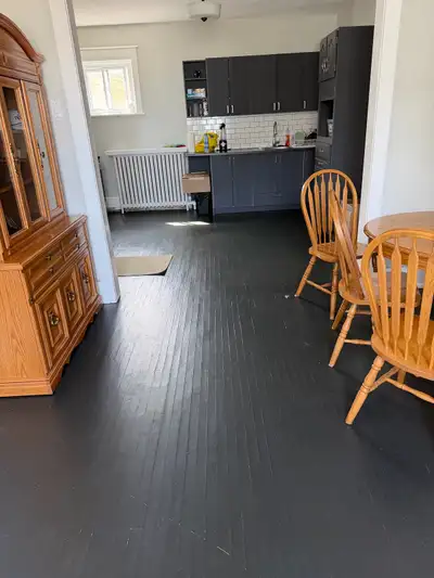 Nice Master bedroom in a double bedroom apartment available at Downtown Pembroke rent includes heat...