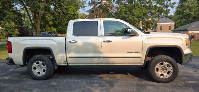 Parting out 2014 gmc sierra  in Cars & Trucks in Stratford