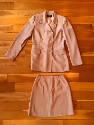 Ladies Designer Suit Jacket & Skirt BRAND NEW Size Small  Tan, View more
