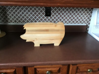 Planche en bois fait à la main ,forme cochon