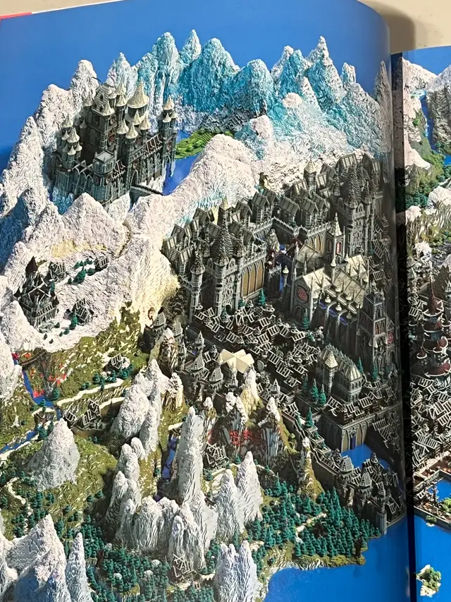 Minecraft Master Builds Hardcover Book in Children & Young Adult in Ottawa - Image 10