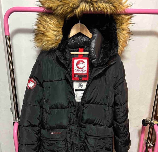 black womens winter jacket in Women's - Tops & Outerwear in Kitchener / Waterloo