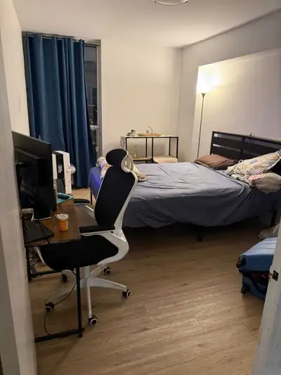 Room for Rent – Yorkdale Area (Go Station/Bus Station Right in Front) Looking for a clean and respon...