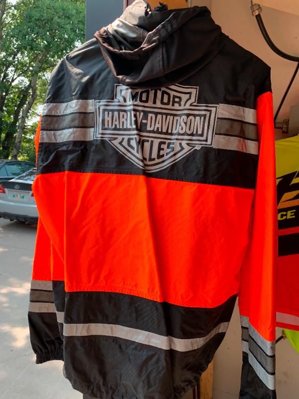 LOWER PRICE HARLEY DAVIDSON HI-VISIBILITY RAIN SUIT in Motorcycle Parts & Accessories in Winnipeg
