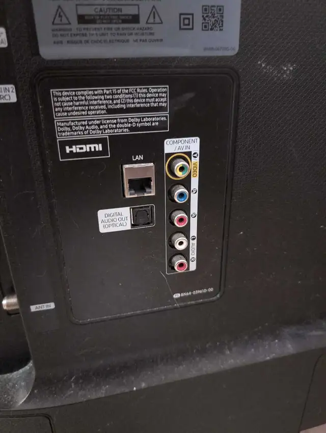Samsung TV 40 inch in TVs in Ottawa - Image 4