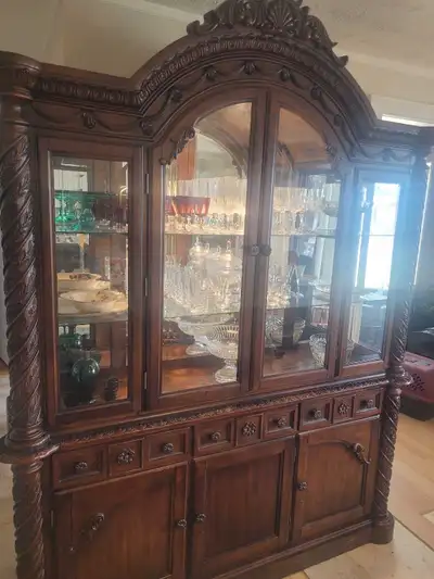 Buffet Ashley North Shore D553-80-81, View more