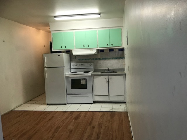 Near McGill Everything included Furnitured Studio for Rent !!! — photo 3