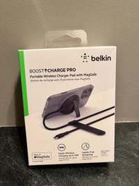 Belkin MagSafe wireless charger with 15W power adapter. NEW