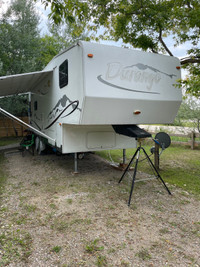 KZ 285 Durango 5th wheel camping trailer