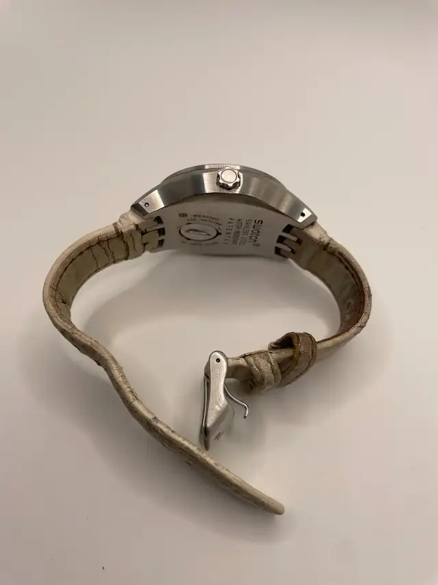 Swatch In Joyful Mode YTS401 White Dial White Leather Watch  in Jewellery & Watches in City of Montréal - Image 4