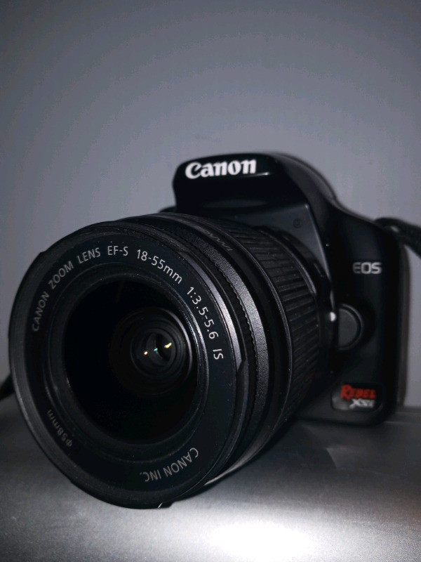 Canon EOS Rebel XSi  12.2 MP Digital SLR camera W/ 18-55mm Lens dans Autre  à Ville de Montréal