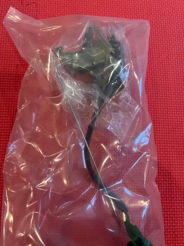 Kawasaki 250r Ninja Fuel Level Gauge Sending Unit oem 52005-0082 in Other in Barrie - Image 5