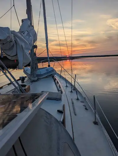 1978 Niagara. Originally, this boat was supposed to take me around the world. That didn't happen or...