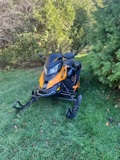 selling my skidoo MXZ-XRS sled is fully serviced ready to go purchased from dealer low miles!!! wont...
