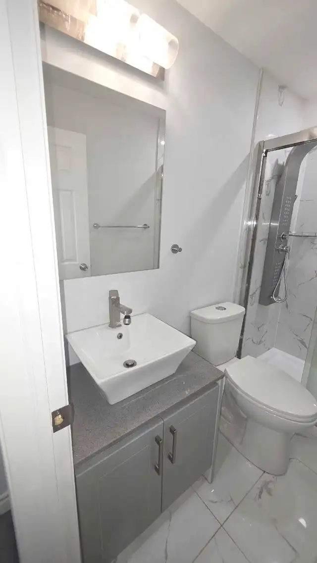 Bachelor Studio $900 in Long Term Rentals in Oshawa / Durham Region - Image 6