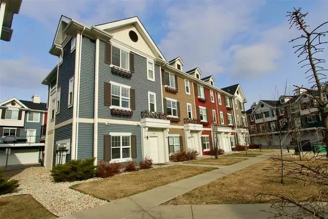 Beautiful Townhouse for Rent