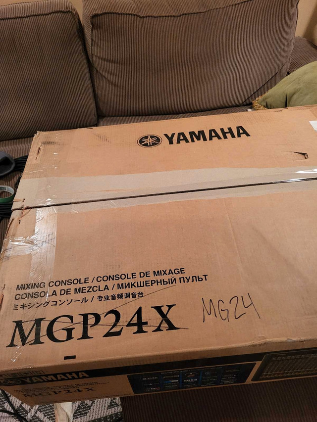 Yamaha MG24/14FX  Mixer  *NEW PRICE* in Pro Audio & Recording Equipment in Oakville / Halton Region - Image 4