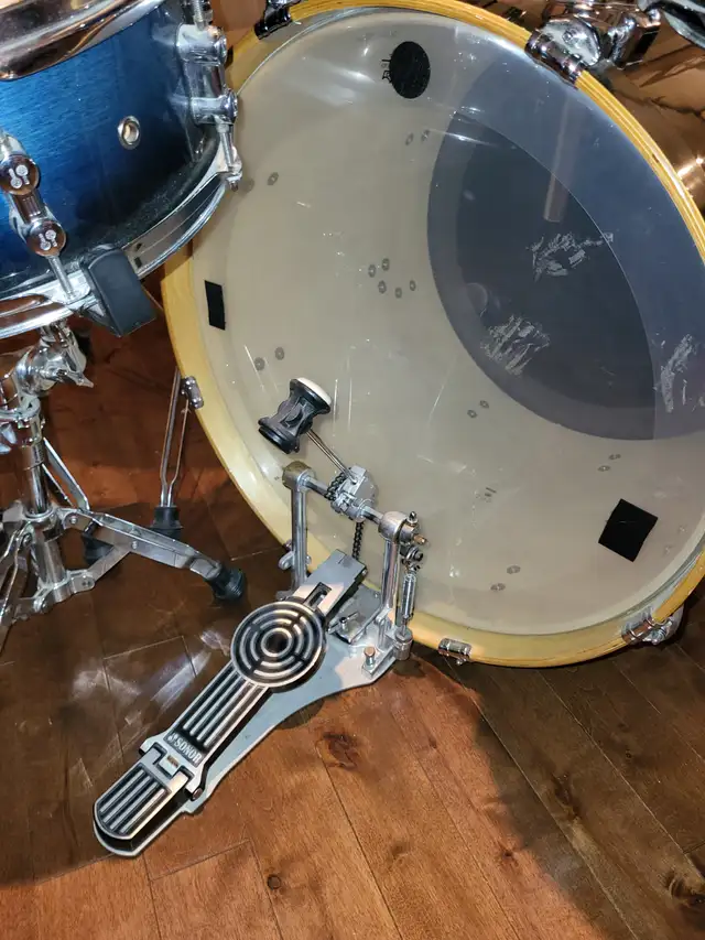 Sonor Force 2007 Drum Set in Drums & Percussion in Oakville / Halton Region - Image 6