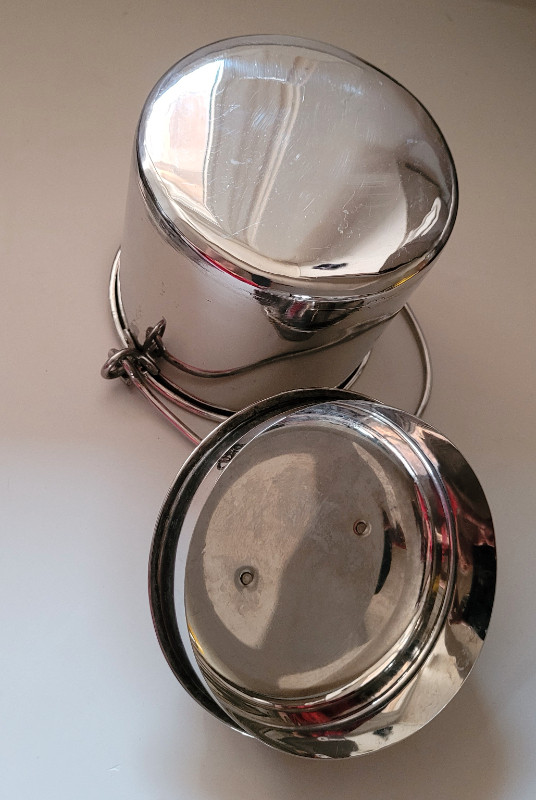 Vintage  Stainless Steel Small Food/ Milk Pail with Lid in Arts & Collectibles in Oshawa / Durham Region - Image 3