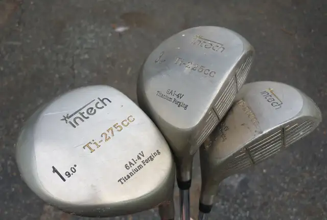 Mens Right Handed FULL 14 Golf Set Powerbilt Irons, Bear Hybrids in Golf in Sudbury - Image 8