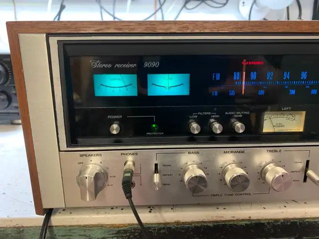 Sansui 9090 Stereo Receiver in Stereo Systems & Home Theatre in Markham / York Region - Image 3