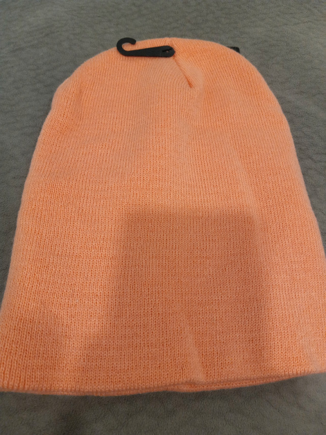  5 Brand New Toques in Women's - Tops & Outerwear in City of Toronto