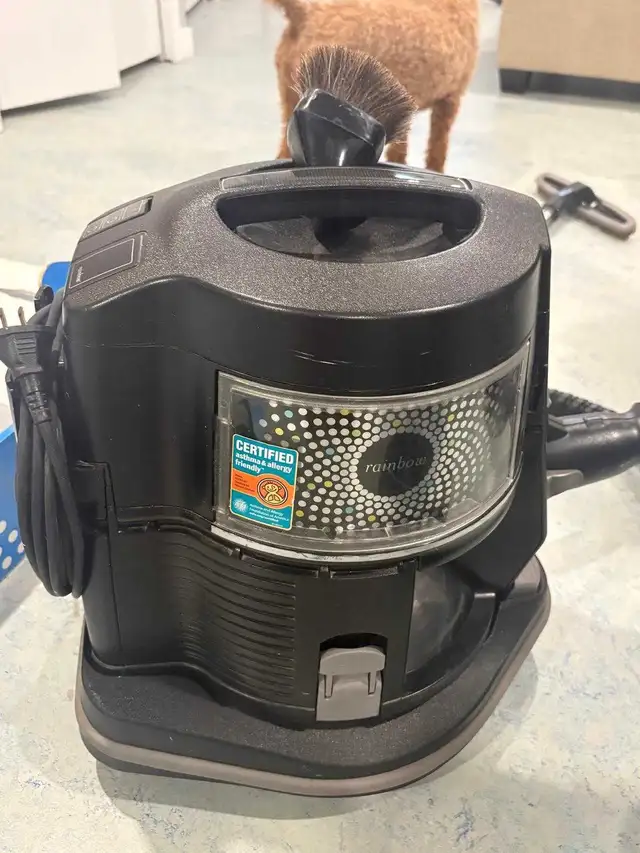 rainbow vacuum and shampoo carpet cleaner  in Vacuums in London - Image 3