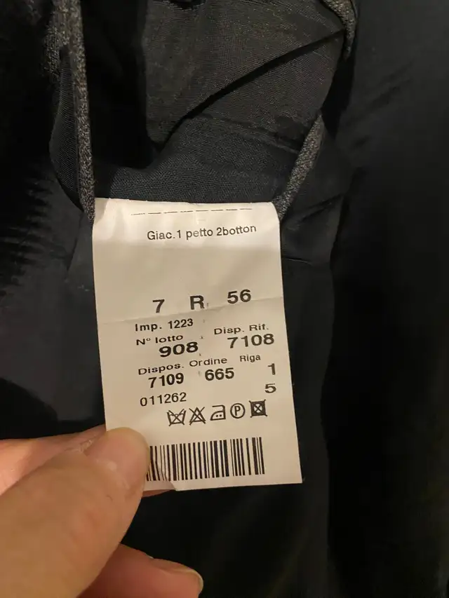 Men's and young men's suits-jackets and pants in Men's in City of Montréal - Image 4