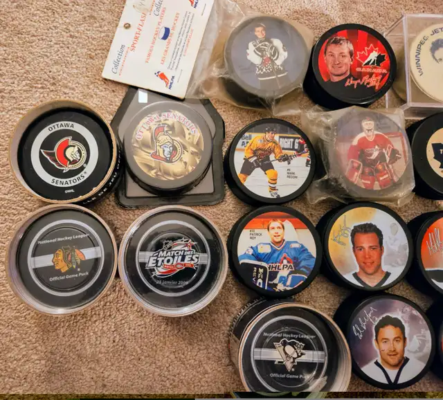 NHL HOCKEY PUCKS in Hockey in Ottawa - Image 4