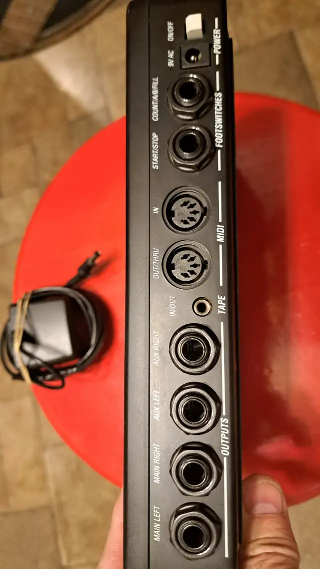 Alesis SR-16 Drum Machine506745308033198082