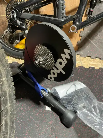 wahoo Kickr V5 - like new, View more