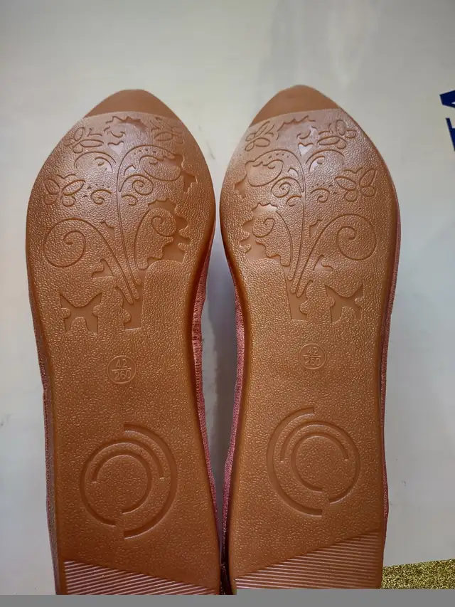 Women's shoes size 11, guansitu, Kanata, ottawa in Women's - Shoes in Ottawa - Image 8