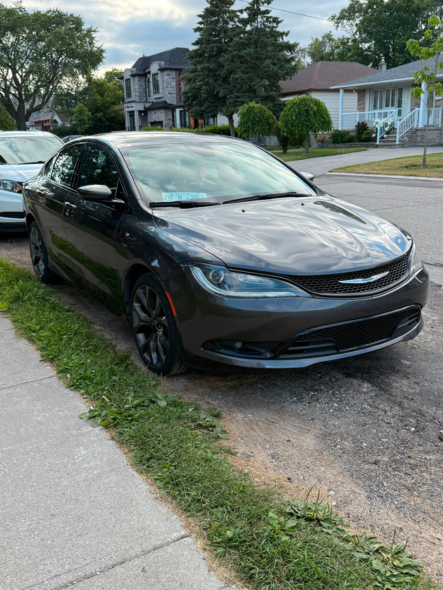 2015 Chrysler 200s in Cars & Trucks in City of Toronto