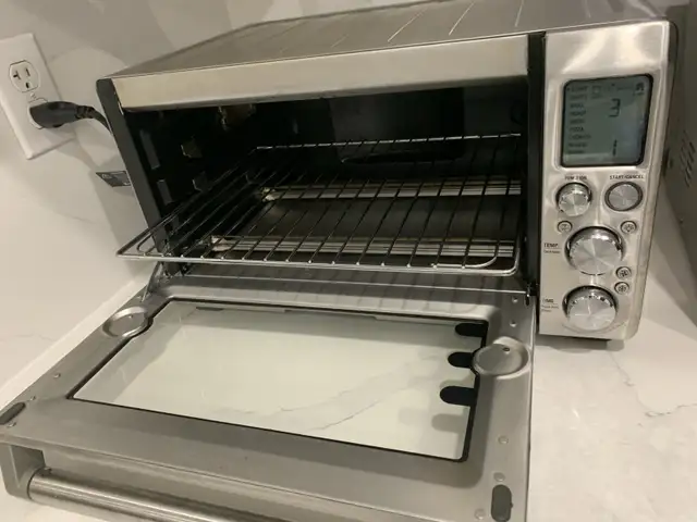 Breville Smart Oven Pro in Toasters & Toaster Ovens in City of Toronto - Image 4