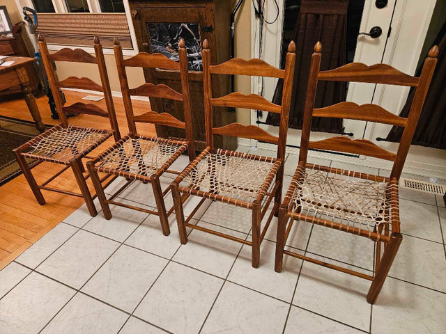 Four Vintage Ladder Back Chairs. in Chairs & Recliners in Gatineau - Image 2