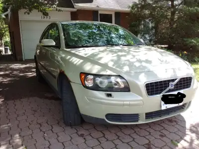 Runs well Regularly maintained 2 owners Rust in both front wheelwells Recent snowtires on vehicle Li...
