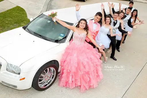 SUV LIMO LIMOUSINE-CLUB CONCERT DINNER WEDDING LIMOUSINE LIMO in Long Lost Relationships in City of Toronto - Image 4