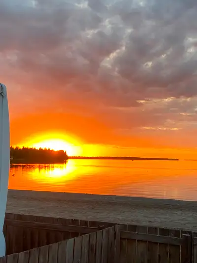 Unpack your cooler and throw your chair on the beach, it’s that simple!!! Leased lot, Mariners Cove,...