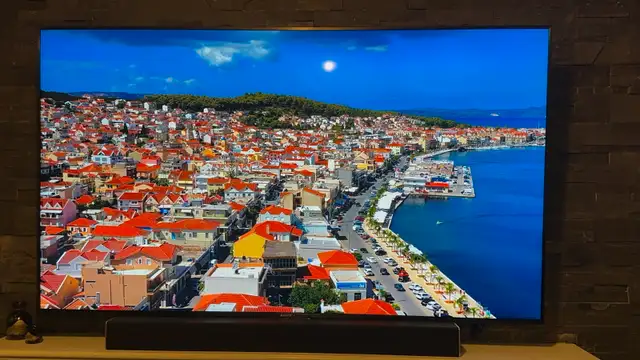 SONY 4K TV - Mint in TVs in Oakville / Halton Region - Image 2