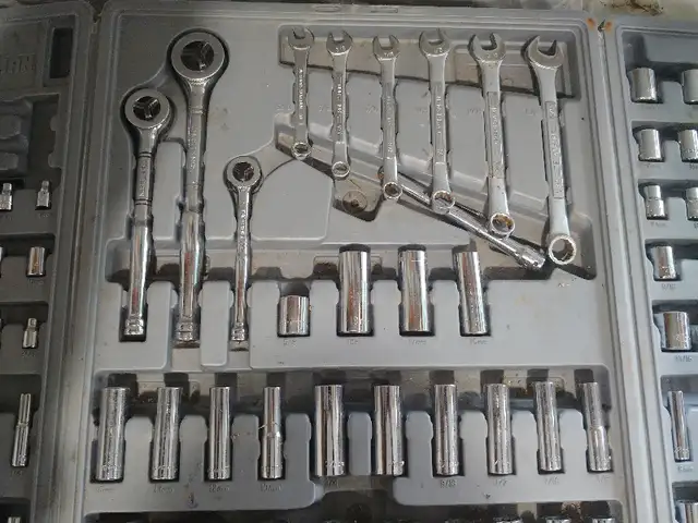 Craftsman Tool Set, Sears in Hand Tools in Ottawa - Image 2