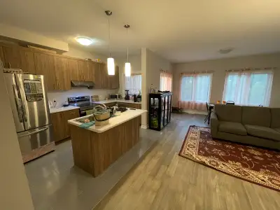 550 one room for rent in 4 bedroom house