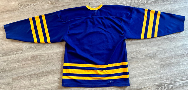 Buffalo Sabres Jersey in Hockey in Victoria - Image 2