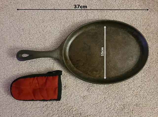 Oval Cast Iron Skillet Griddle - home kitchen stove oven in Kitchen & Dining Wares in City of Toronto - Image 2