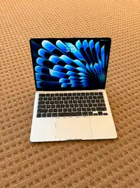 M2 MACBOOK AIR 2022 SILVER 13.6 INCH IN PERFECT CONDITION