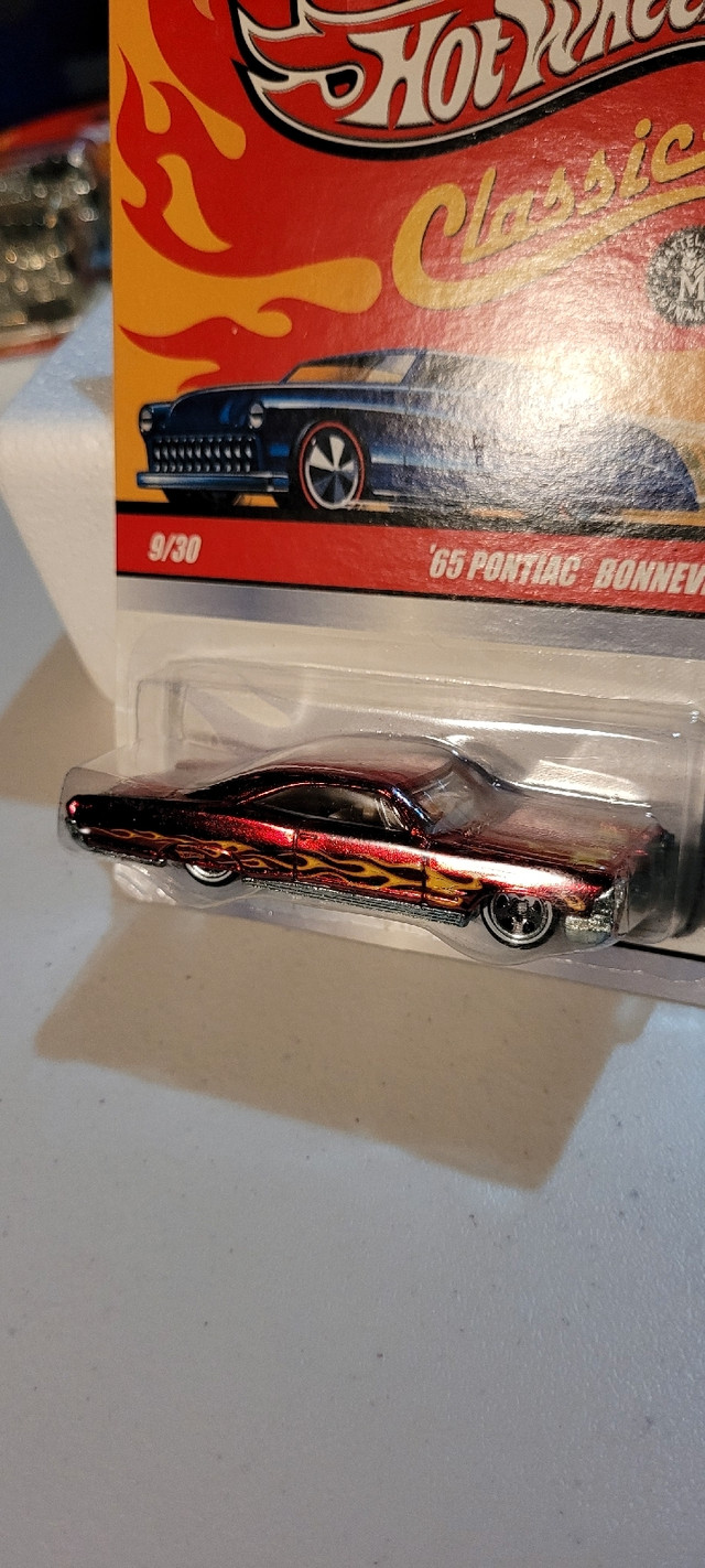 Hot Wheels Classics Series 1 and 5 GTO & Bonneville $10 each in Arts & Collectibles in Barrie