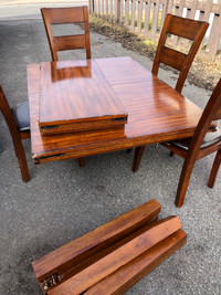  Beautiful tiger wood kitchen table set 4 chair and a bench 