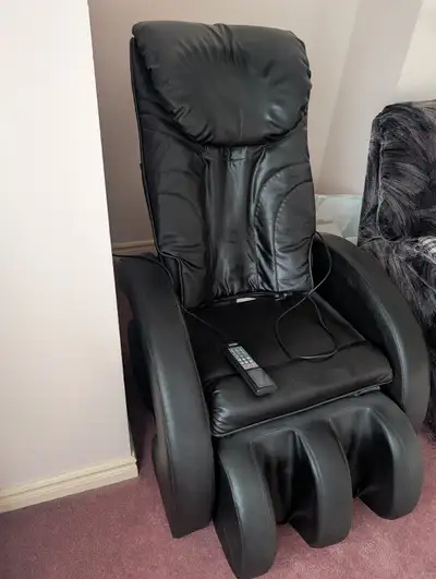Massage Chair / Recliner — Powers On, As-Is, View more